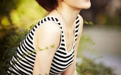 动漫萝莉御姐吸奶mv